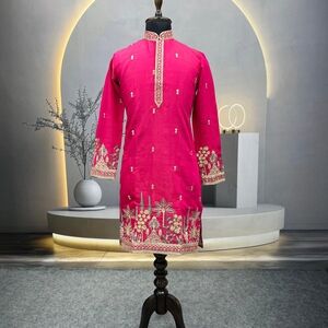 Embroidered Men's Kurta